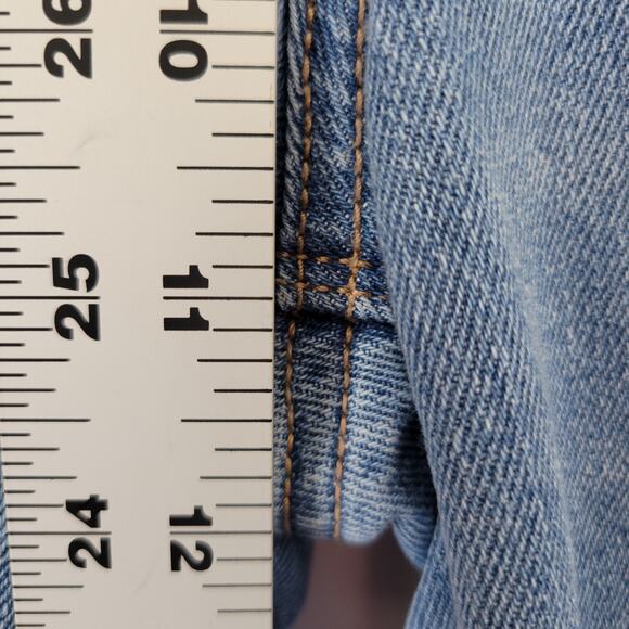 American  Eagle Outfitters Distressed Mom Jeans Size 2 Short - Picture 8 of 12